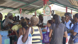 Recorren autoridades santiagueras mercados de la ciudad