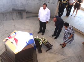 Presidente de Namibia rindió homenaje a Martí y Fidel