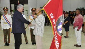 Presidió Díaz-Canel la ceremonia de condecoración con motivo del aniverario 63 de los CDR