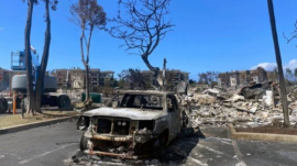 Sube a 80 el número de fallecidos por incendios en Hawái