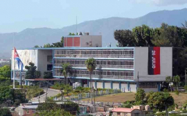 Homenaje en Universidad de Oriente a José Martí en aniversario 170 de su natalicio