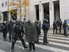 Escala polémica en Francia por excesos policiales ante protestas