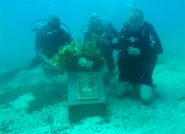 Desde el fondo del mar tributo a mártires de batalla naval