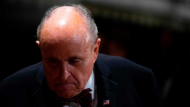 Exabogado de Trump insiste en difamar y lo vuelven a demandar