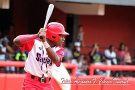 “Santiago” sale ganando frente a los Piratas