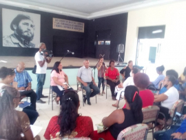 Inicia visita partidista a Palma Soriano