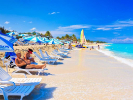 Celebran en Cuba 63 años del turismo en Revolución