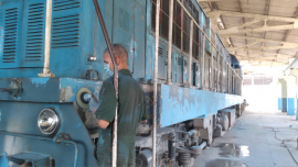 Reparación de equipos ferroviarios marcha a buen ritmo en Santiago de Cuba