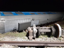 Sin fallecidos ni heridos graves por tren de pasajeros descarrilado en Camagüey