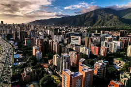 Venezolanos reaniman Caracas para festejar su 455 cumpleaños