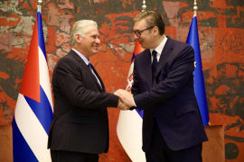 Sostienen conversaciones oficiales presidentes de Cuba y Serbia