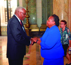 Recibió Esteban Lazo a su homóloga de la Asamblea de la República de Mozambique