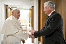Presidente de Cuba fue recibido por el papa Francisco en el Vaticano
