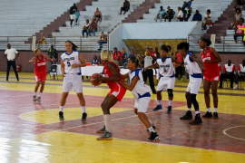 Santiagueras salen delante en final de baloncesto