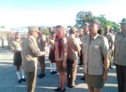Graduados cadetes y oficiales de la Escuela Interarmas General José Maceo