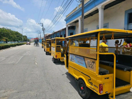 Comienza transportación de pasajeros mediante triciclos eléctricos en Santiago de Cuba