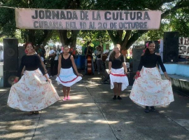 Homenaje a la identidad cubana
