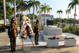 Homenaje a la Madre mayor