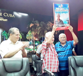 Reconocen la consagración de Adolfo Pérez Pestana
