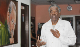Alden Knight, la poesía y Cuba lo inspiran