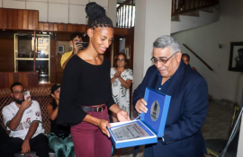 Recibe canoísta Yarisleidis Cirilo Premio AIPS América