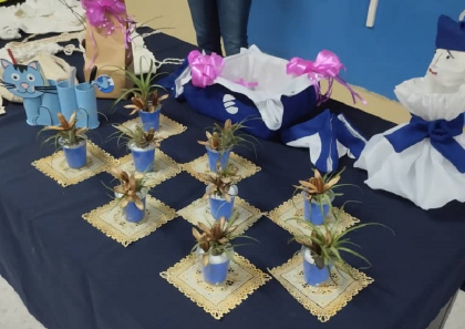 Féminas de Etecsa muestran con sus manos destreza y creatividad