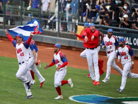 Cuba derrota a Australia y está en semifinales del Clásico