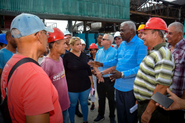 Esteban Lazo instó en Holguín a incrementar producciones locales