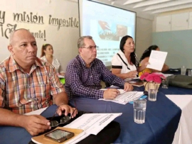 Intercambian con dirigentes de base del Partido