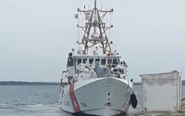 EEUU retorna a Cuba 60 migrantes irregulares