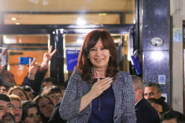 Argentinos permanecen en alrededores de domicilio de vicepresidenta