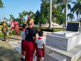 Conmemoran aniversario 211 del natalicio de la Madre de la Patria