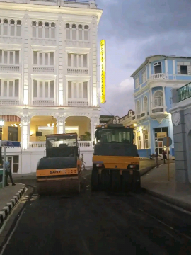 Constante rehabilitación de calles y carreteras en Santiago de Cuba