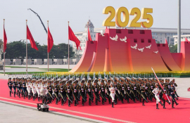 Participa Díaz-Canel en desfile militar conmemorativo en China