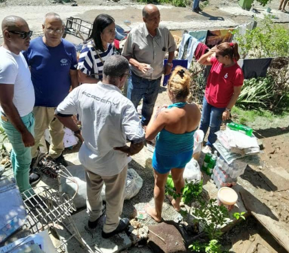 Entregan donativo a abogados de San Antonio del Sur