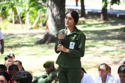 Una muchacha que lleva a Cuba en la sangre