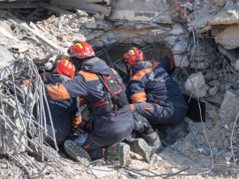 Rescatistas kirguisos salvan vidas a 13 días de sismos en Türkiye