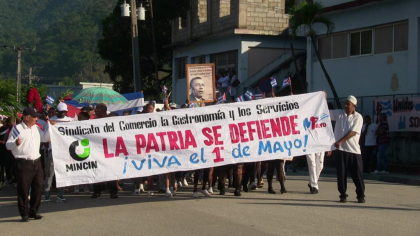 Trabajadores de Tercer Frente desfilaron por la paz y la defensa de la soberanía