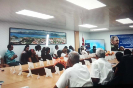 Emotiva presentación de “Soberanía” ante trabajadores del Laboratorio Oriente