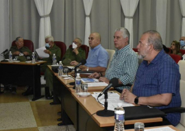 Presidente de Cuba chequea situación meteorológica del país